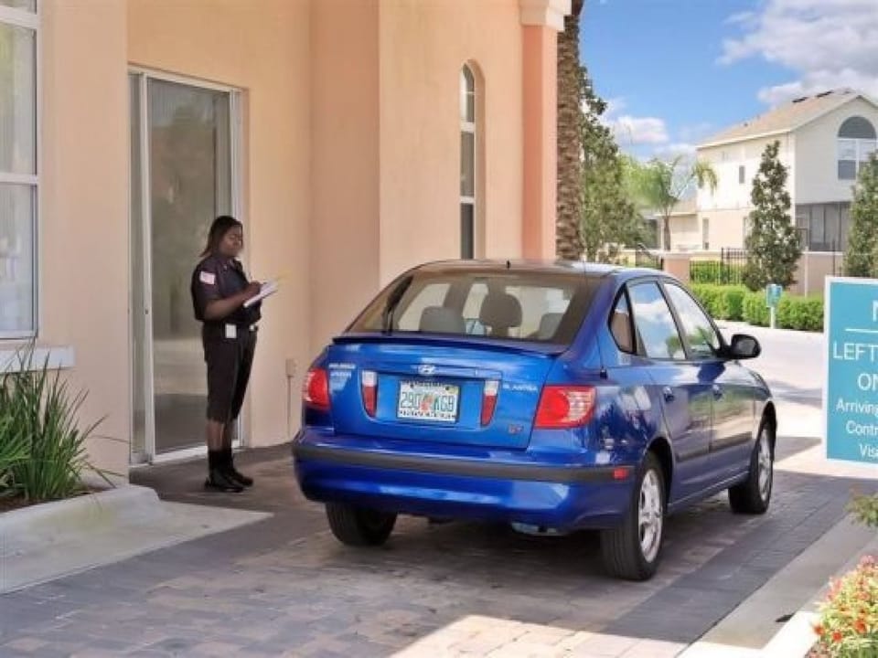 24/7 security ensures a safe and hassle-free experience for all visitors.