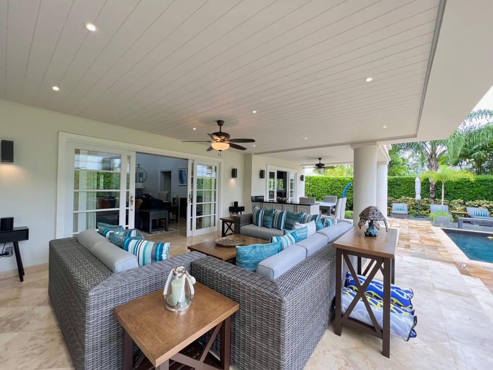 An ideal villa for a luxury vacation in Mullins