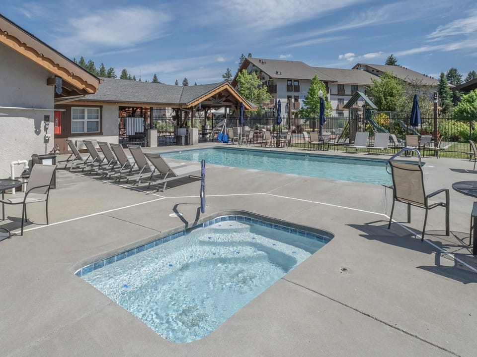 Hot Tub and Pool