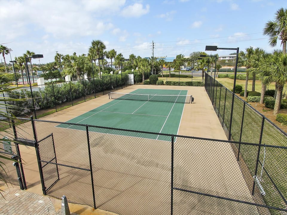 Silver Beach Towers Tennis Courts