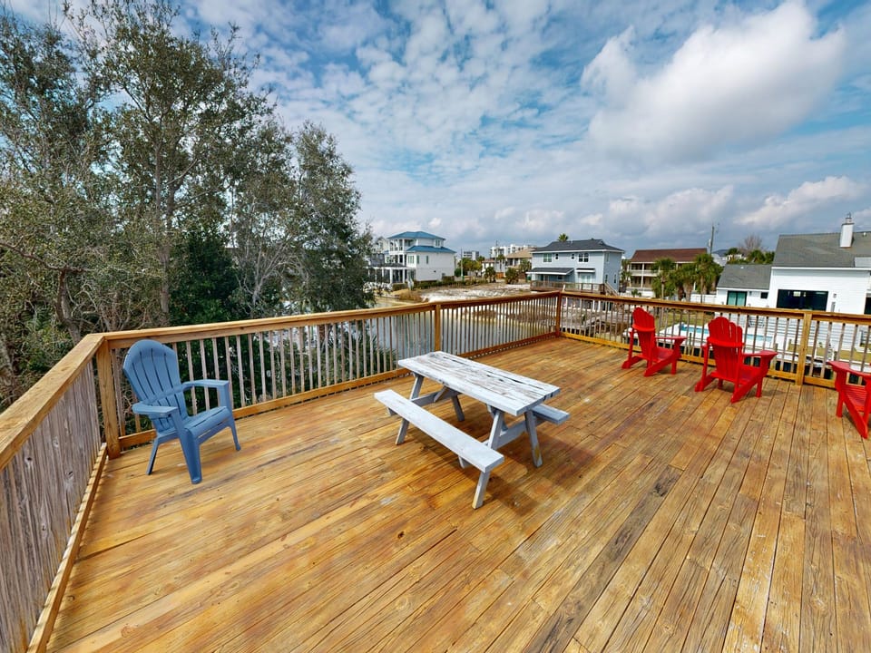 Holiday-House-02112025_153653