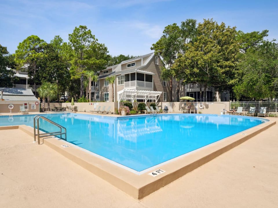 Soak up the Florida sunshine at the sparkling resort-style pool, just steps from your unit. Surrounded by trees and comfy loungers, it’s the perfect place to cool off, relax, or enjoy a laid-back afternoon in the heart of the community.