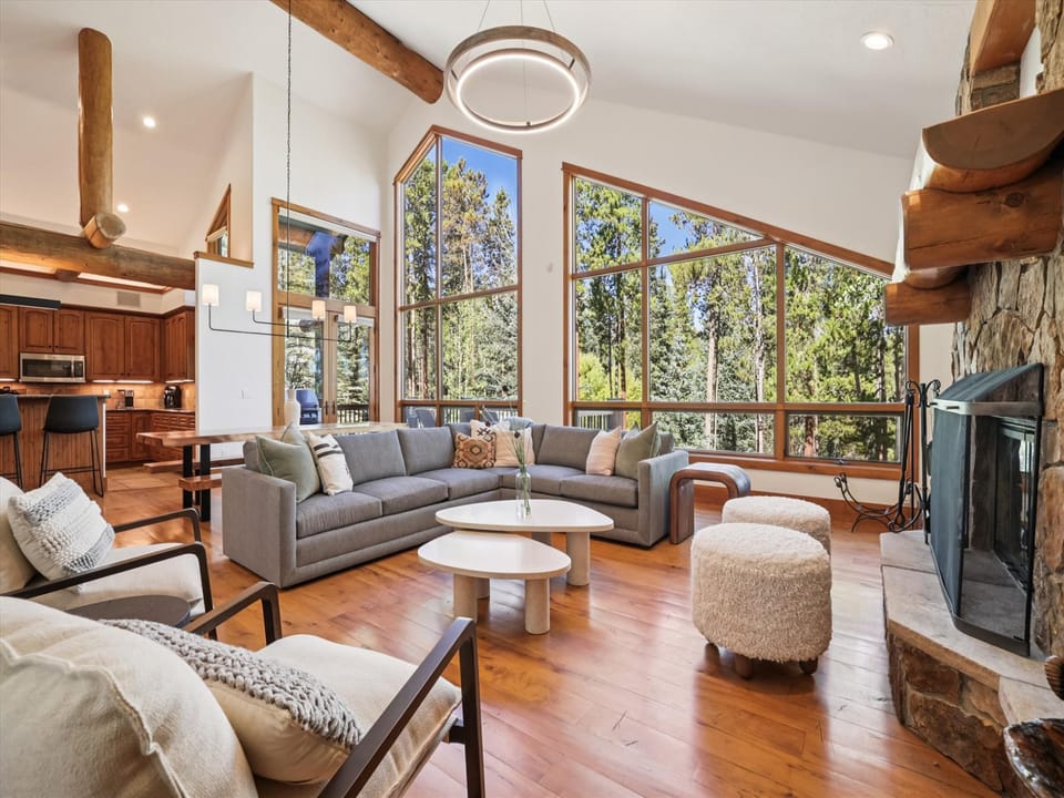 Living Area - Ski Inn - Breckenridge Vacation Rental