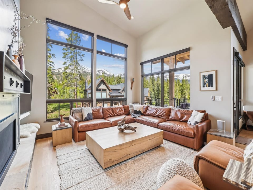 Living Area - Chateau Breck - Breckenridge Vacation Rental
