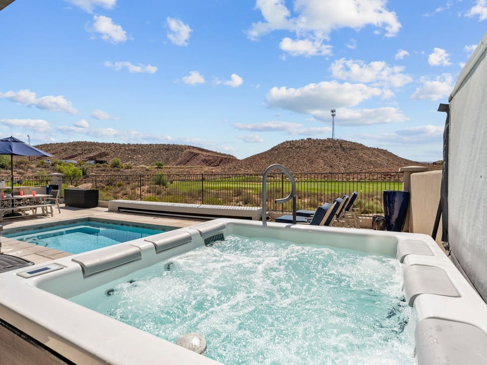 House 1: Private Pool + Hot Tub