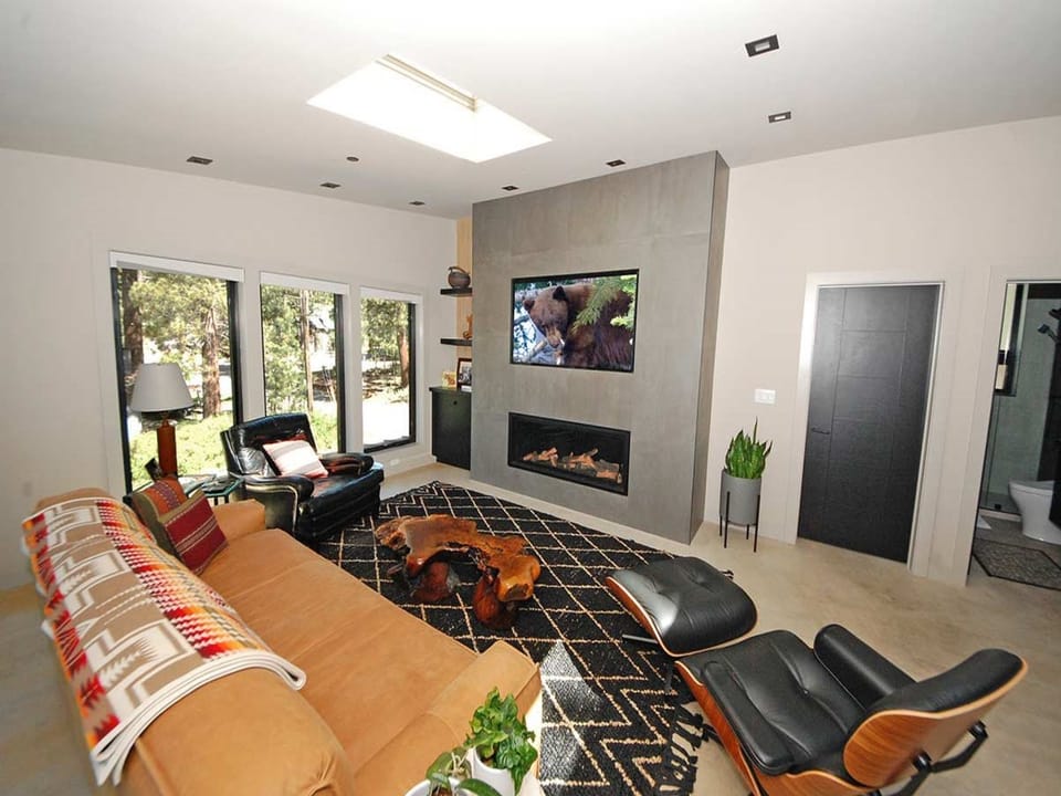 Modern Touches, Cozy Lounge Area