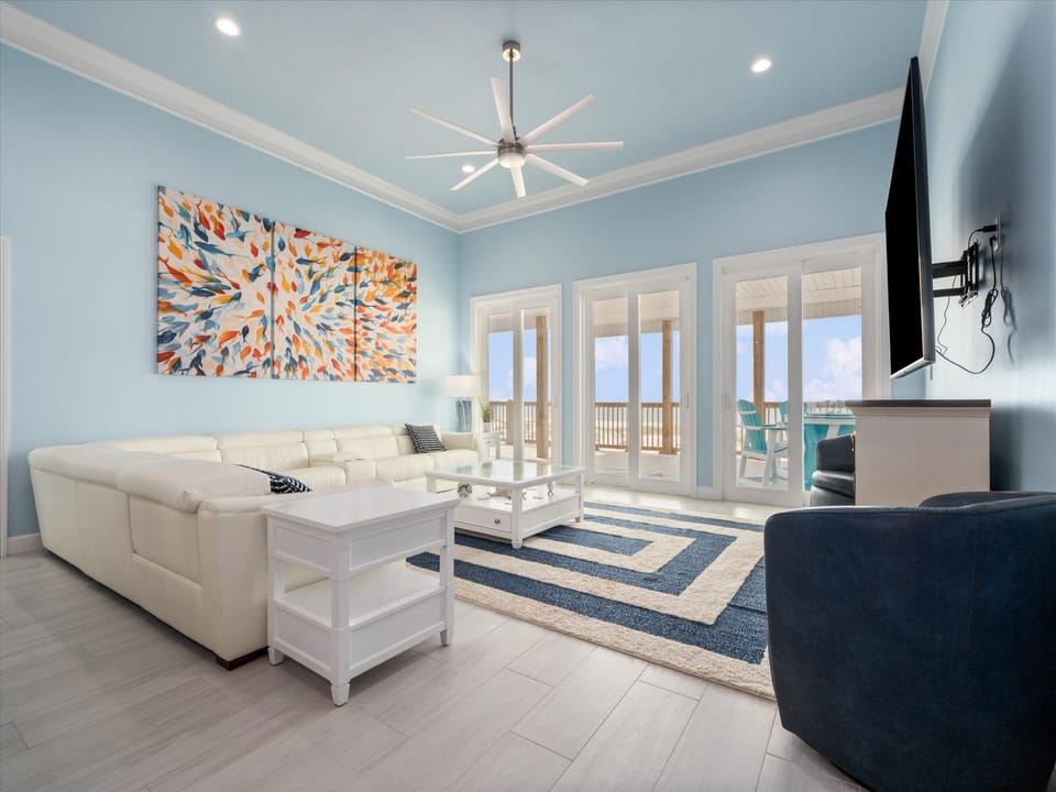 Sandarosa Gulf View Living Room