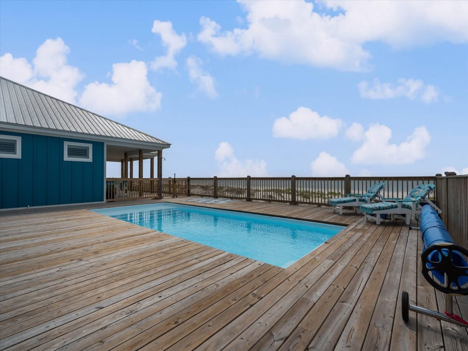 Sandarosa Private Pool and Seating