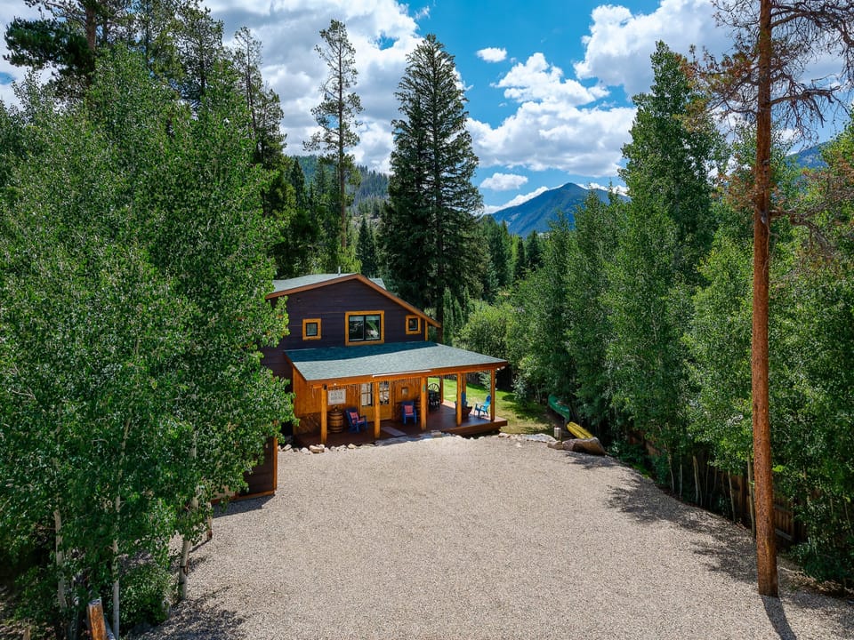 The River House down town Grand Lake