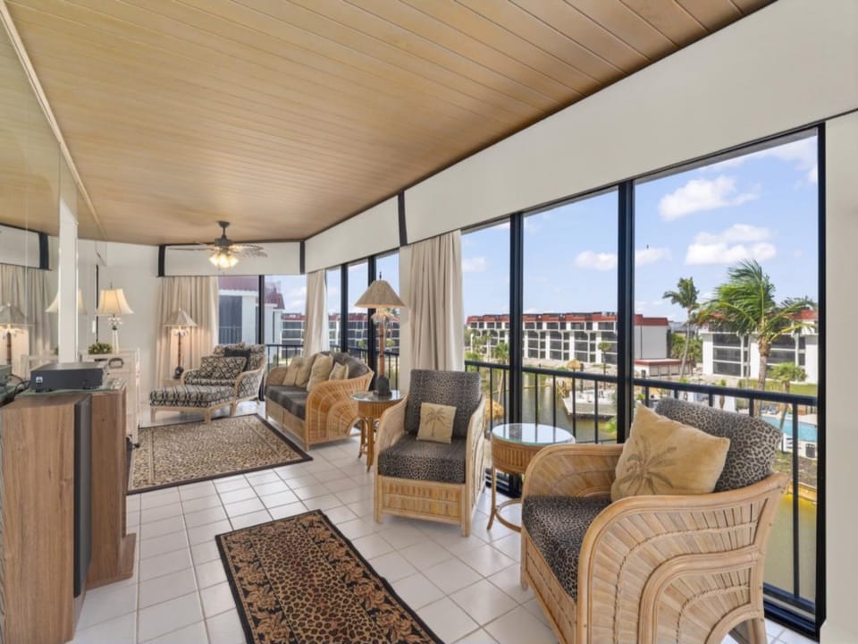 Sunroom1e