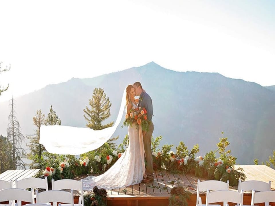 The natural splendor of the local area makes for breathtaking backdrops for those 'I do' moments. With several beautiful locations, romantics are spoiled for choice. Ask about our wedding rates when booking multiple condos for guests!