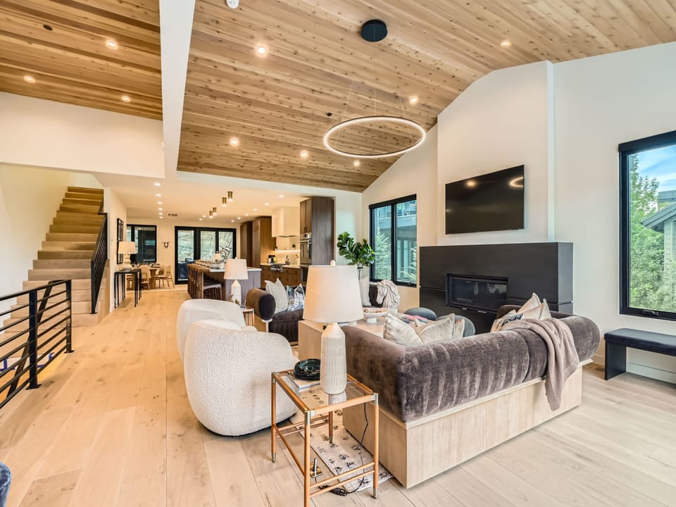 2nd Floor Living Room