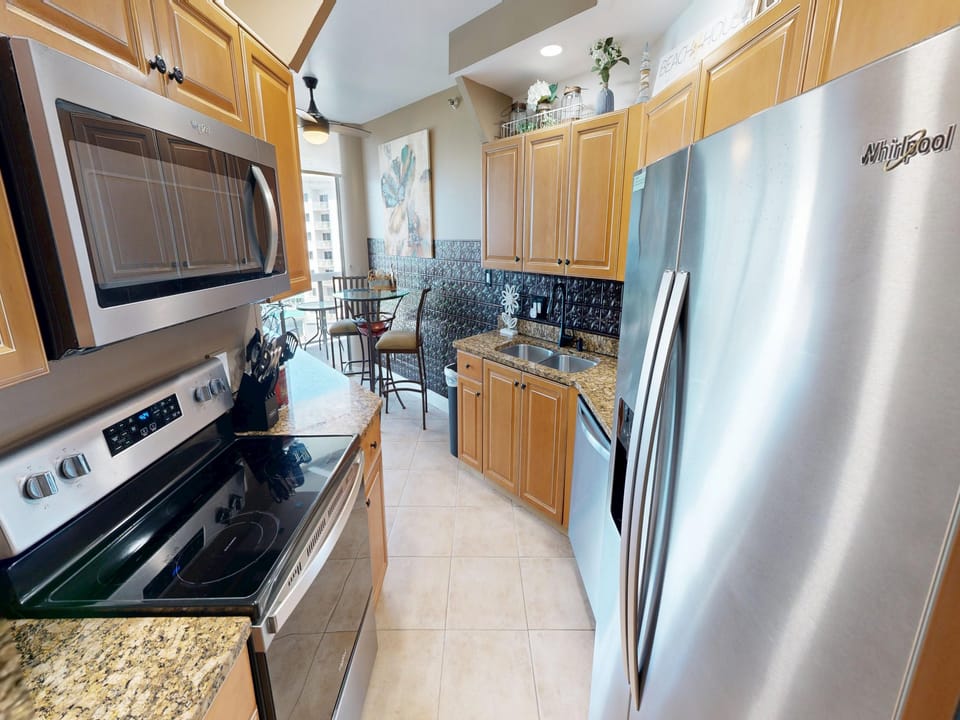 Surfside-708-Kitchen