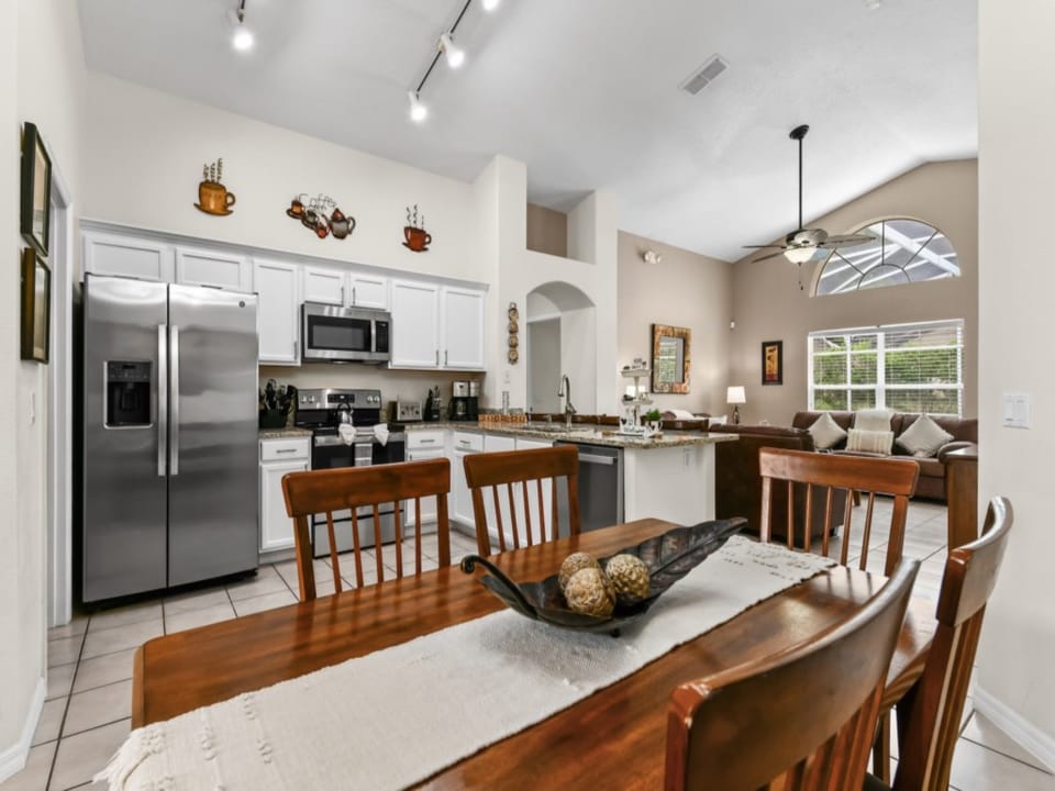 DiningRoom2