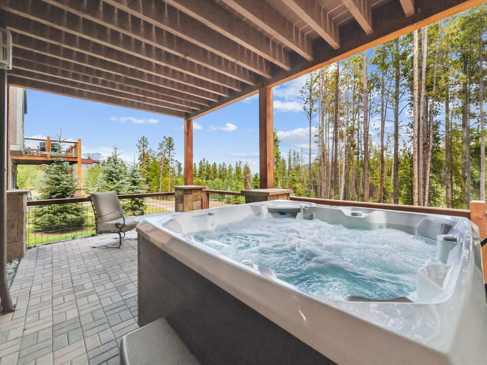 Hot Tub - Breck Mountain Getaway - Breckenridge Vacation Rental
