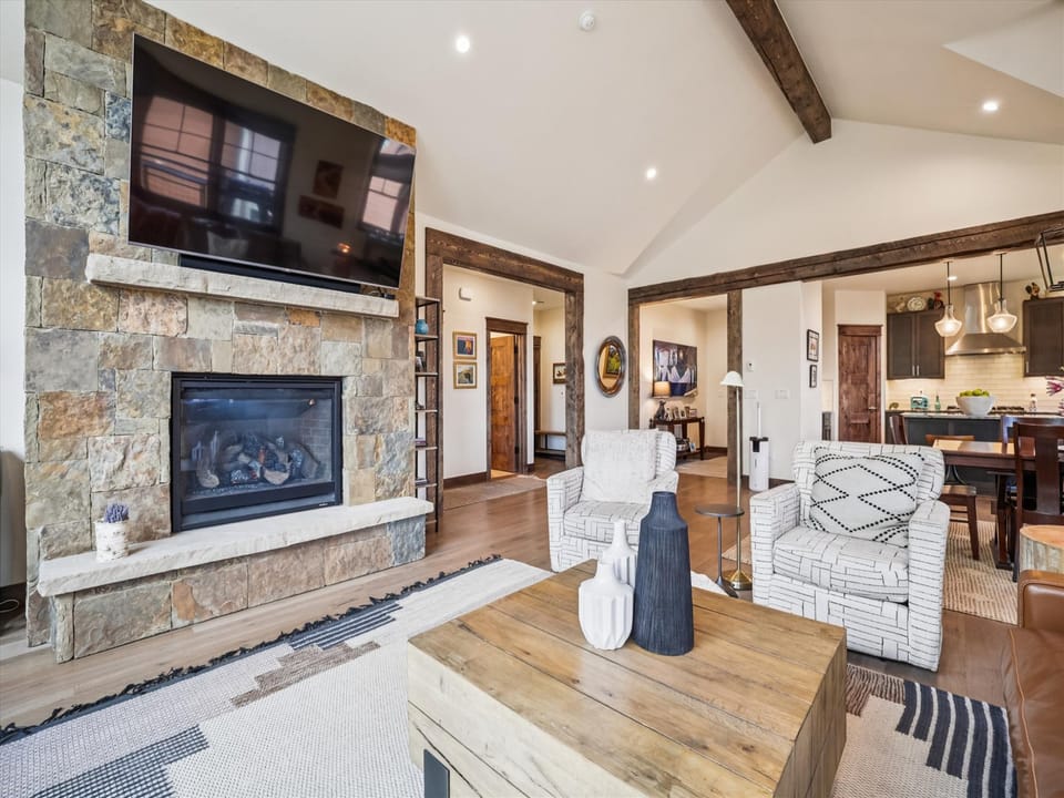 Living Area - Breck Mountain Getaway - Breckenridge Vacation Rental