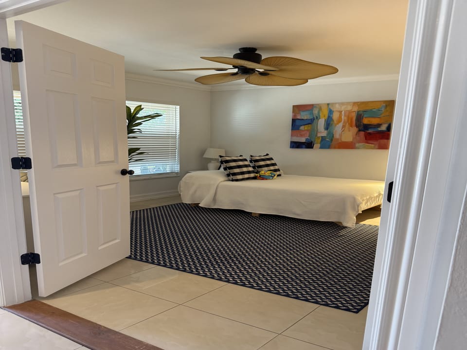 3rd Double bedroom with desk