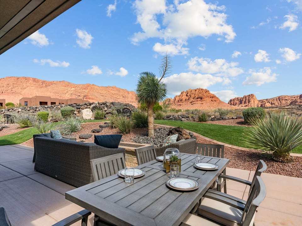 Outdoor Seating + Views