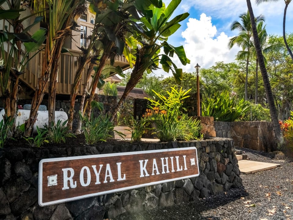 Royal Kahili