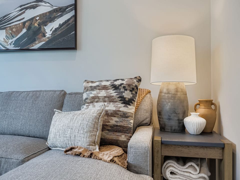 Family Room Detail