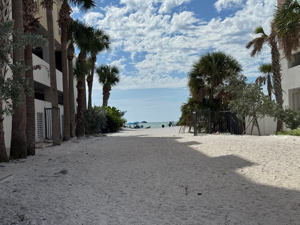 Private path to Siesta Key Beach.