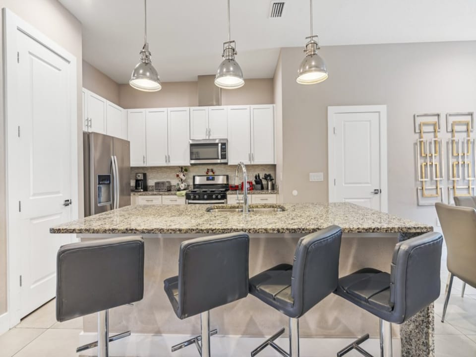 5-Kitchen.jpg