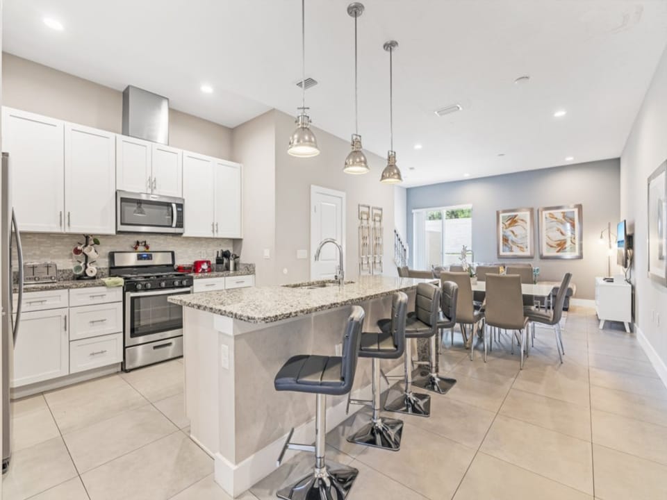 3-Kitchen.jpg