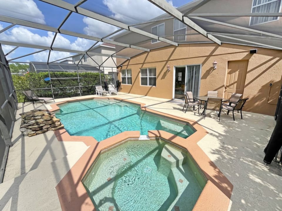 2-Pool.jpg