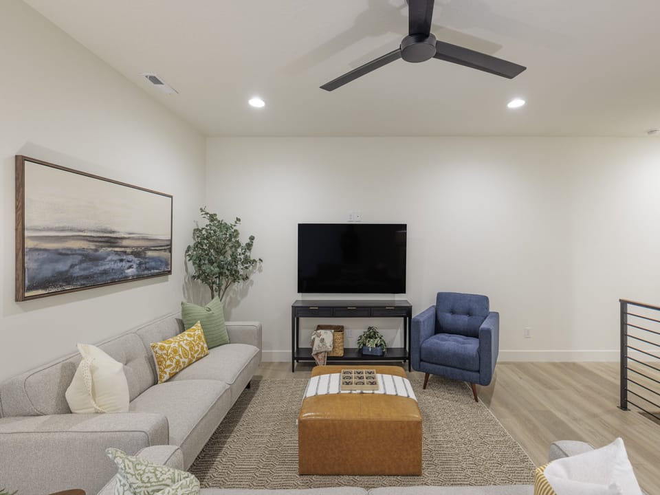 Upstairs Living Area