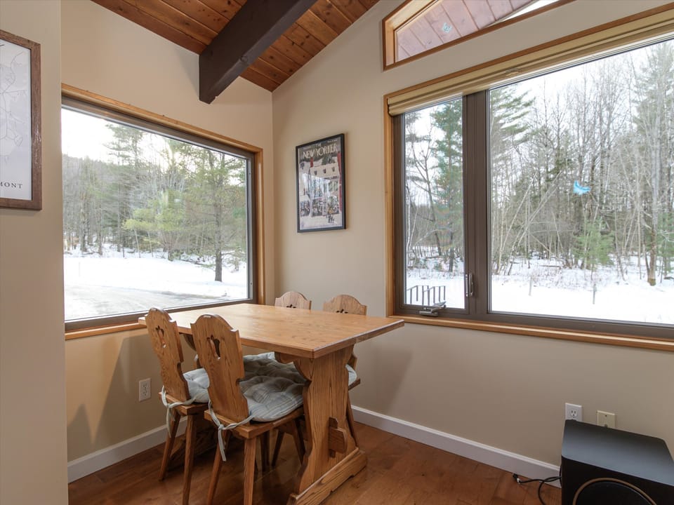 Sunny breakfast nook, perfect for morning coffee and relaxed meals.