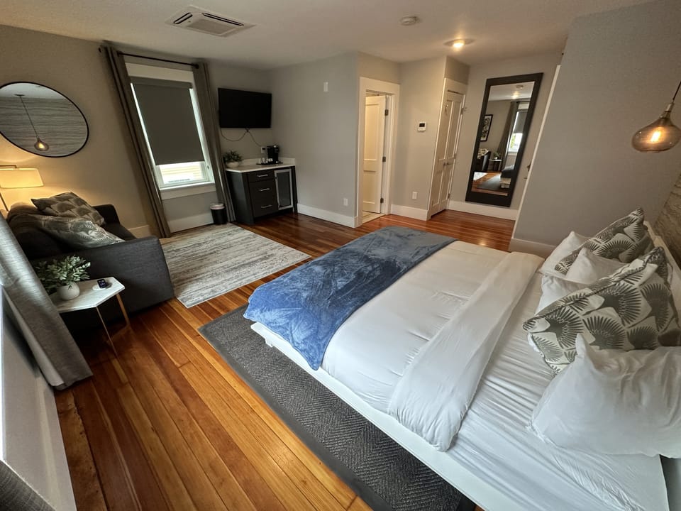 Unit 7 Bedroom