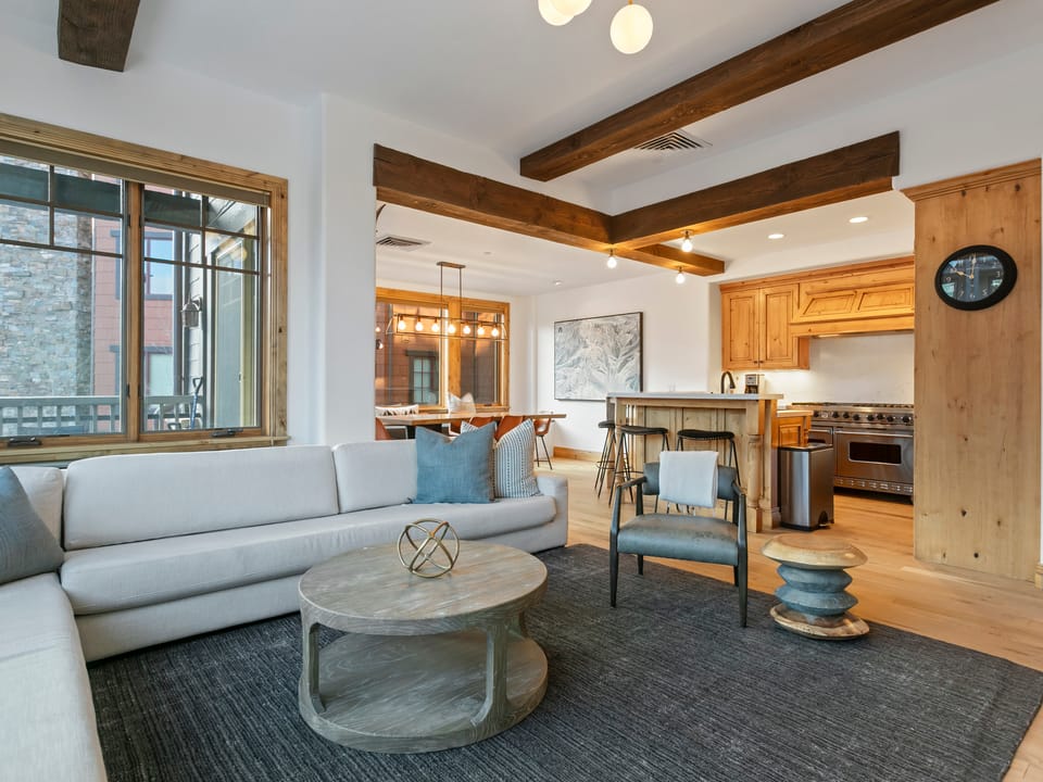4 Bed | 3.5 Bath | Deer Valley Ski-In/Ski-Out Apartment in Park City