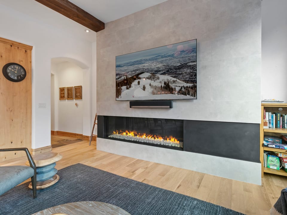 4 Bed | 3.5 Bath | Deer Valley Ski-In/Ski-Out Apartment in Park City