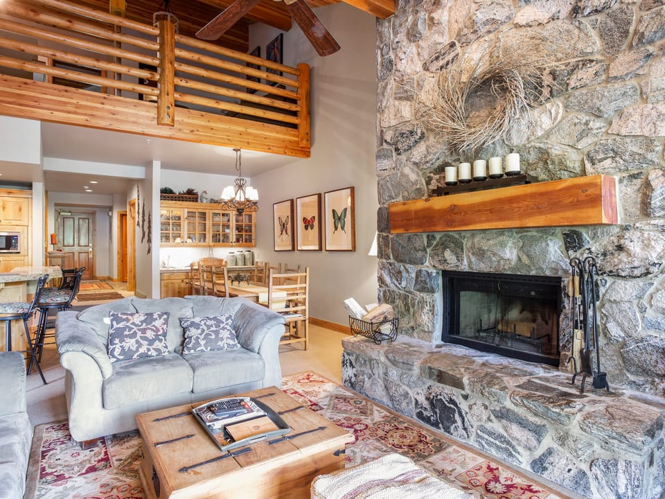 Four Bedroom Deluxe Residence with Spa #503 Apartment in Park City