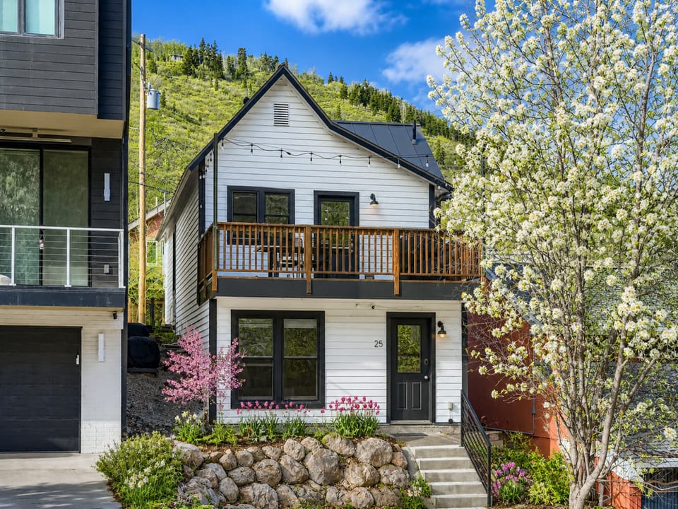 Springtime blooms in Park City.