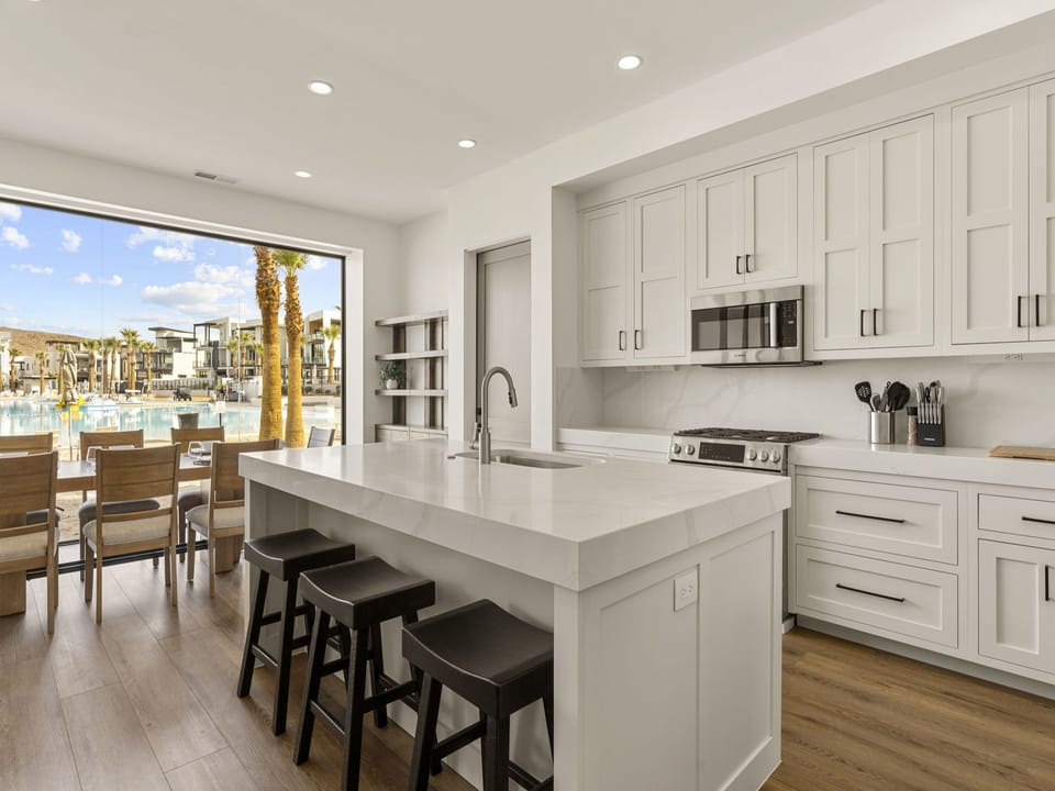 Unit B - Fully Equipped Kitchen