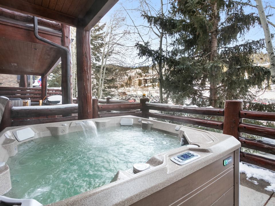 Deer Valley Condo Near Base | Hot Tub Apartment in Park City