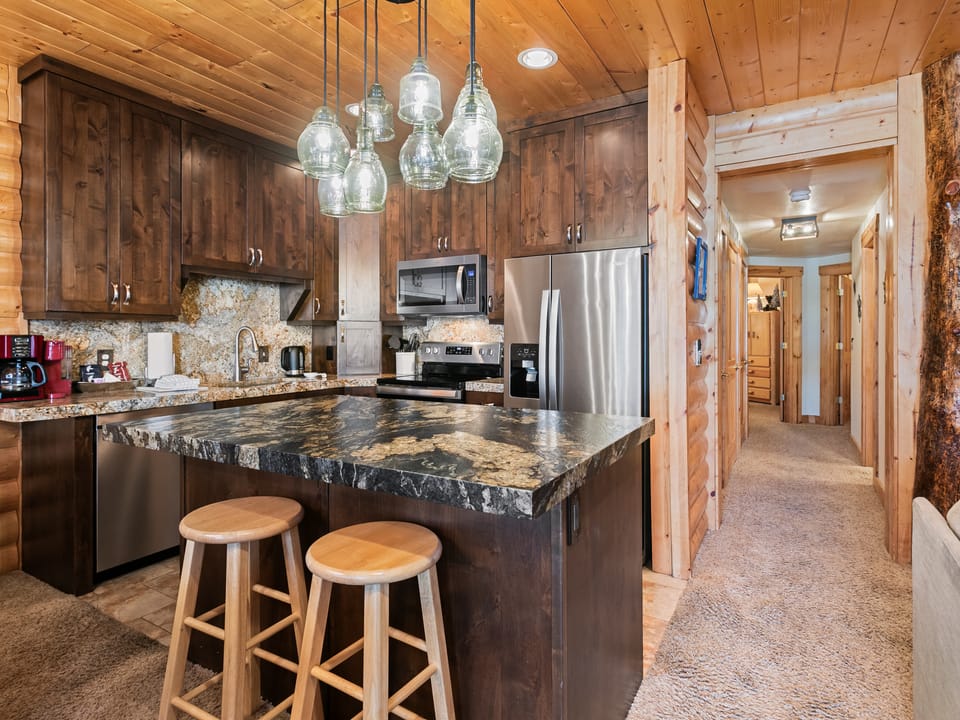 Deer Valley Condo Near Base | Hot Tub Apartment in Park City