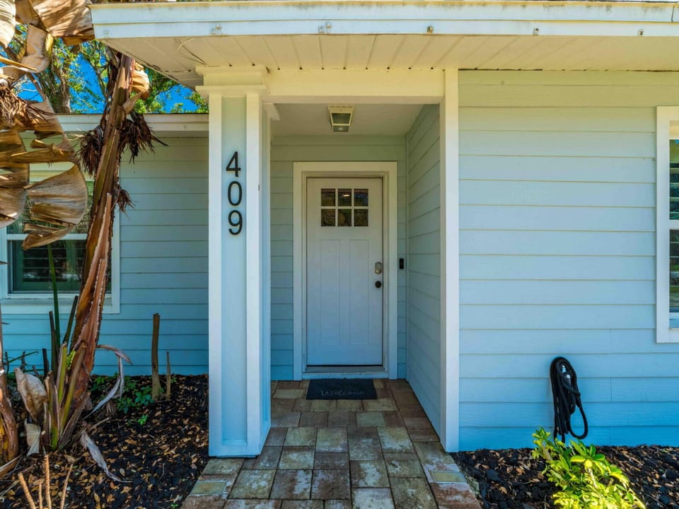409 17th Street Entry
