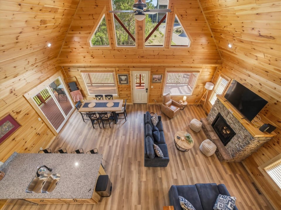 29-2112-Eagle-Feather-Dr-Sevierville-TN-29