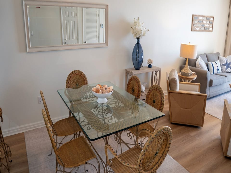Table seating for 6