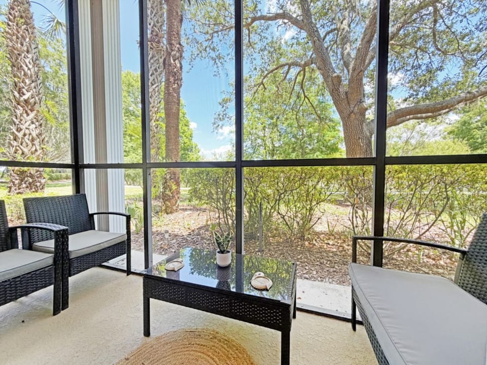 2-Private Patio.JPG
