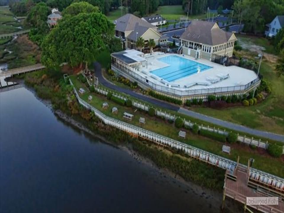 Lockwood Folly Community Pool