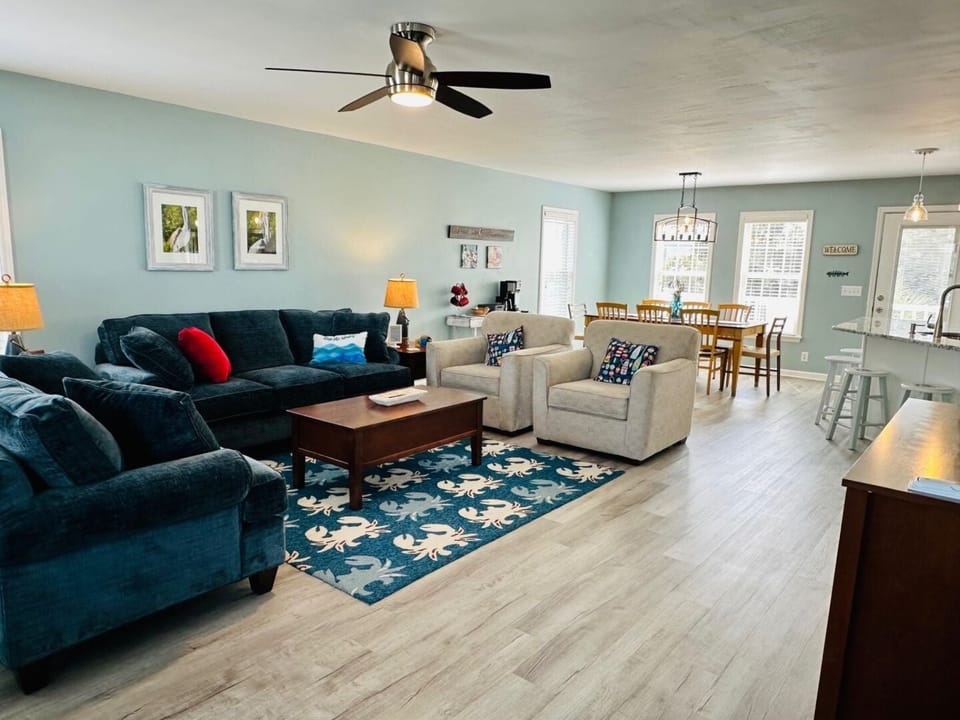 Lower Level Living Area