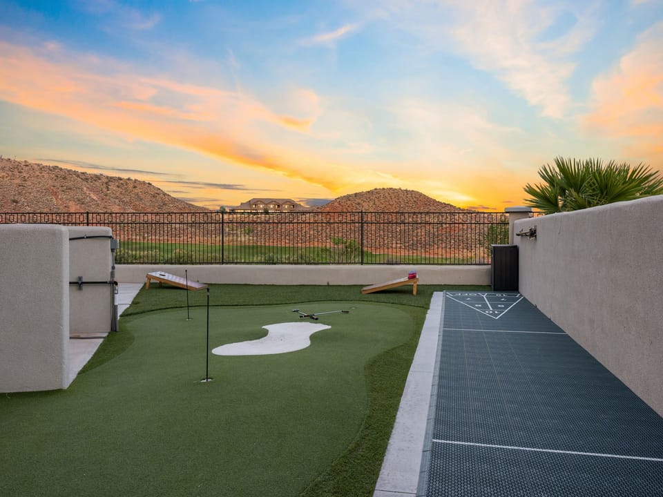 Private Putting Green + Shuffleboard