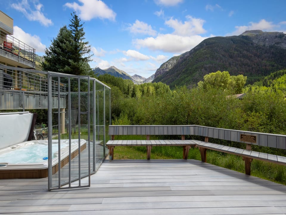 Incredible views from the hot tub and decking area.