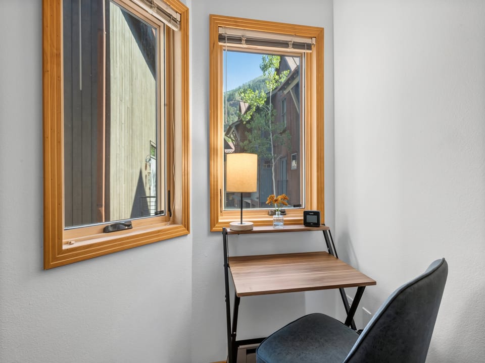 Sweet desk area for any work or enjoying a bite.