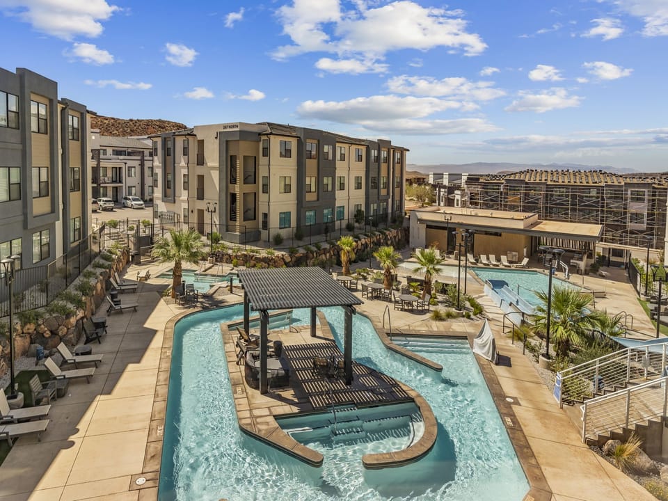 Living Room Pool Views