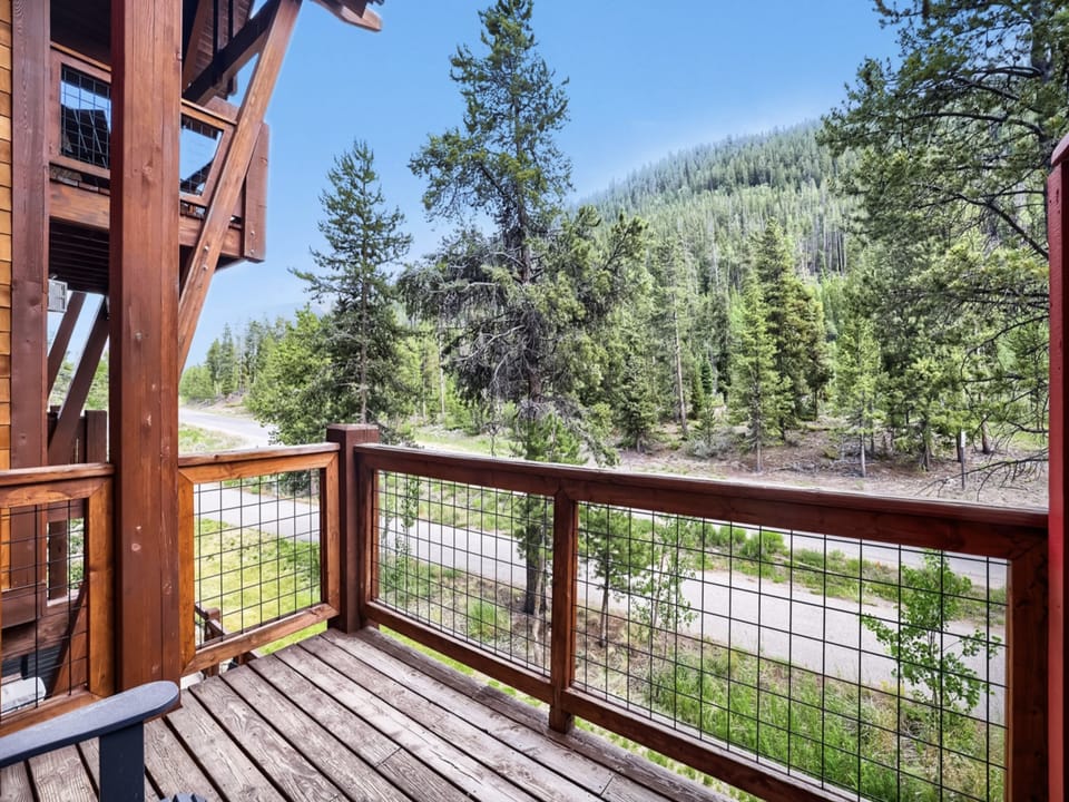 Step onto your private deck and soak in sweeping mountain and forest views. The peaceful surroundings and fresh alpine air create the perfect backdrop for morning coffee or evening relaxation.