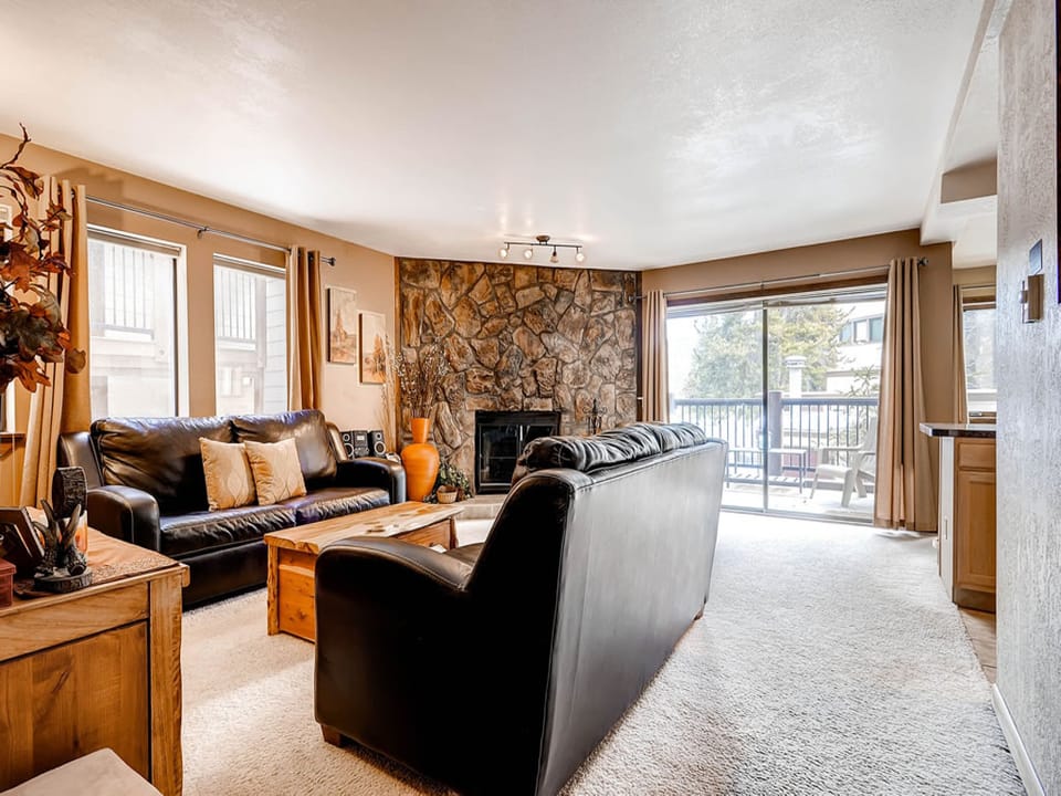 Living Area - Park Place 101C - Breckenridge Vacation Rental